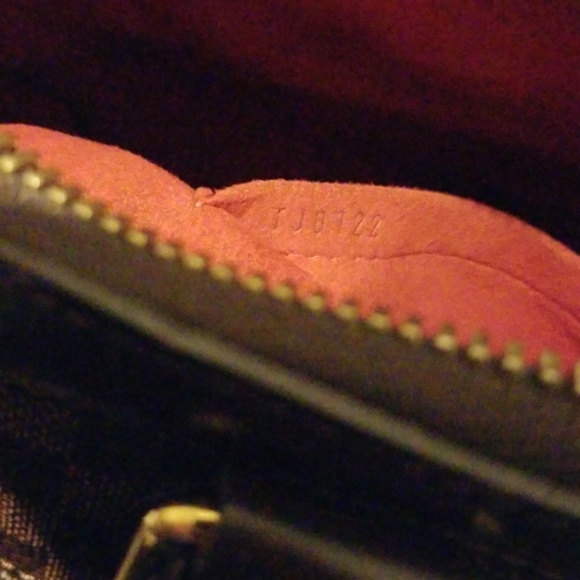 Authentic Louis Vuitton Trevi Pm - Picture 8 of 8